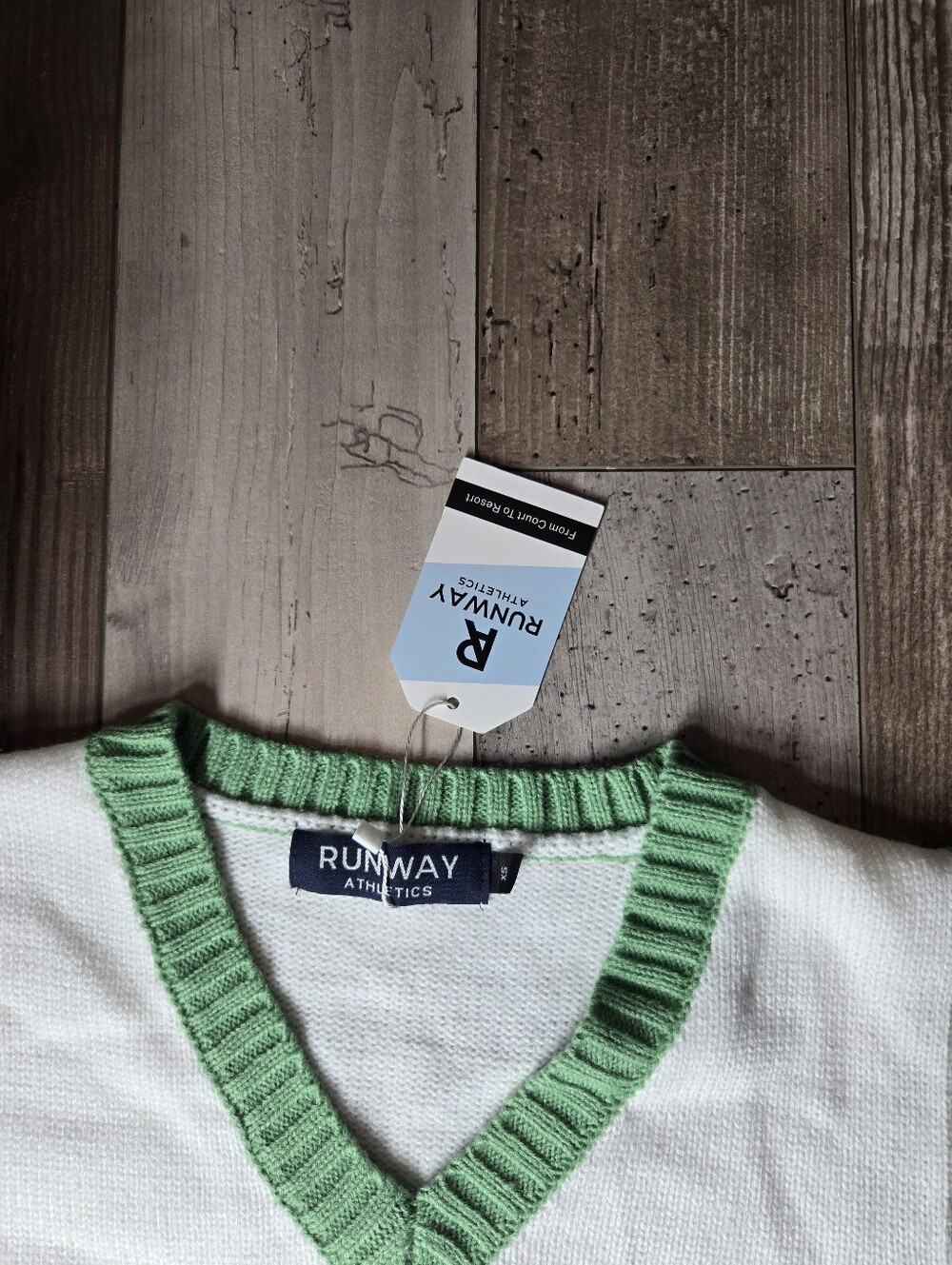 NWT RUNWAY ATHLETICS Knit “TENNIS” V‑Neck Sweater Vest White & Green Size XS - Picture 12 of 15